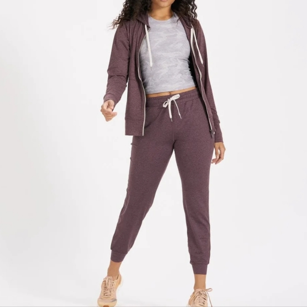 NWT Vuori Halo Performance Hoodie